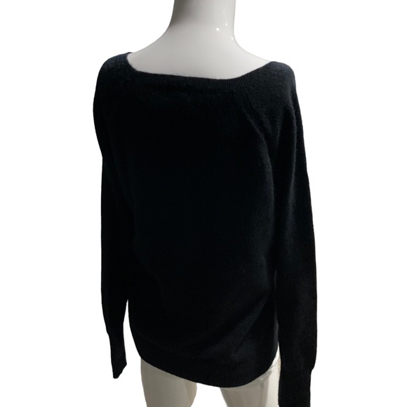 Halogen 100% cashmere sweater medium crewneck. - Picture 3 of 5
